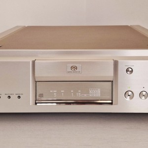 Sony SCD XA777ES