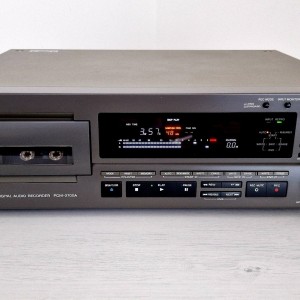 Sony PCM-2700A Digital Cassette Recorder