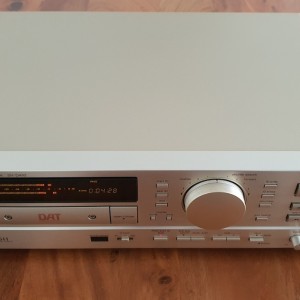 Technics SV-DA10